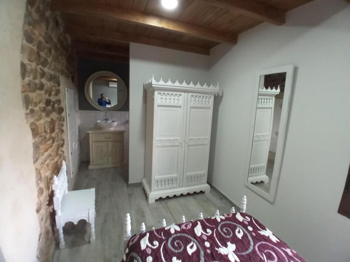 Hostal La Medina De *